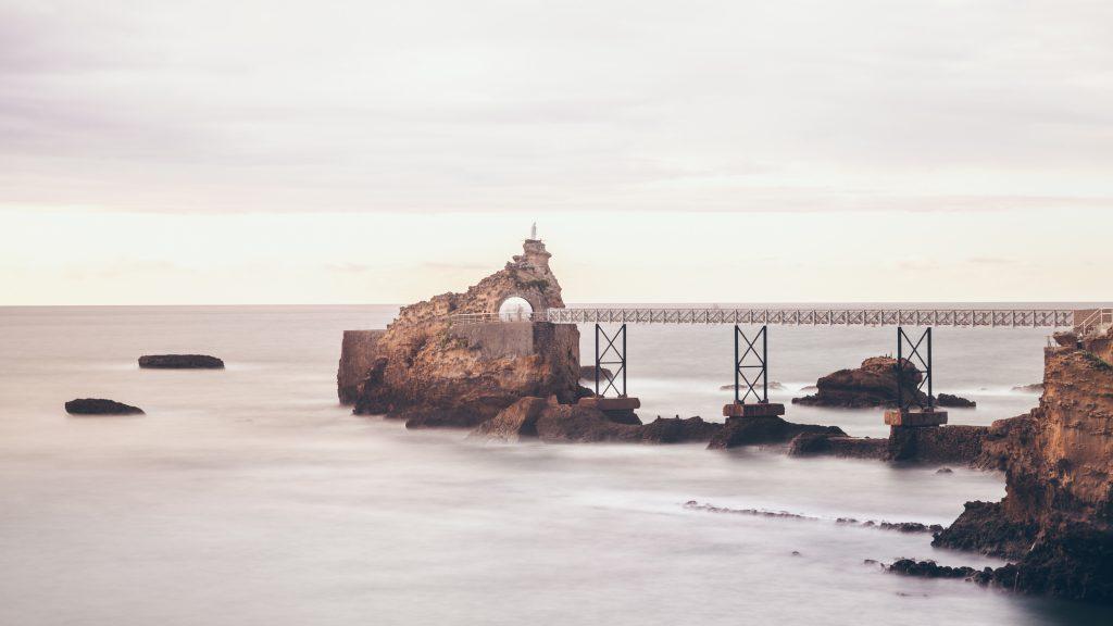 Rocher de la Vierge - Hôtel le Garage Biarritz