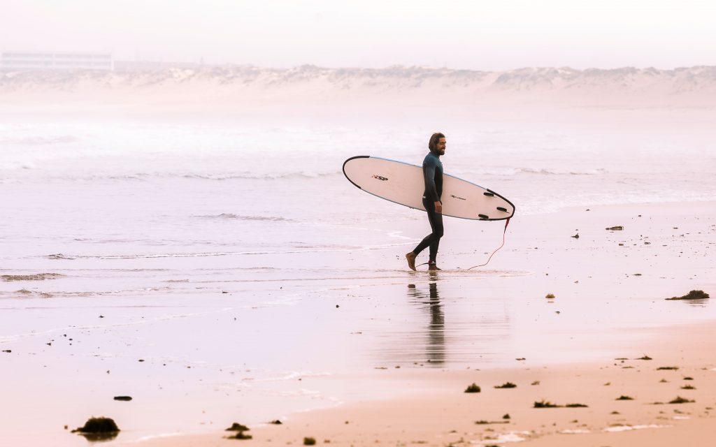 Surfeur à Biarritz Hôtel Le Garage